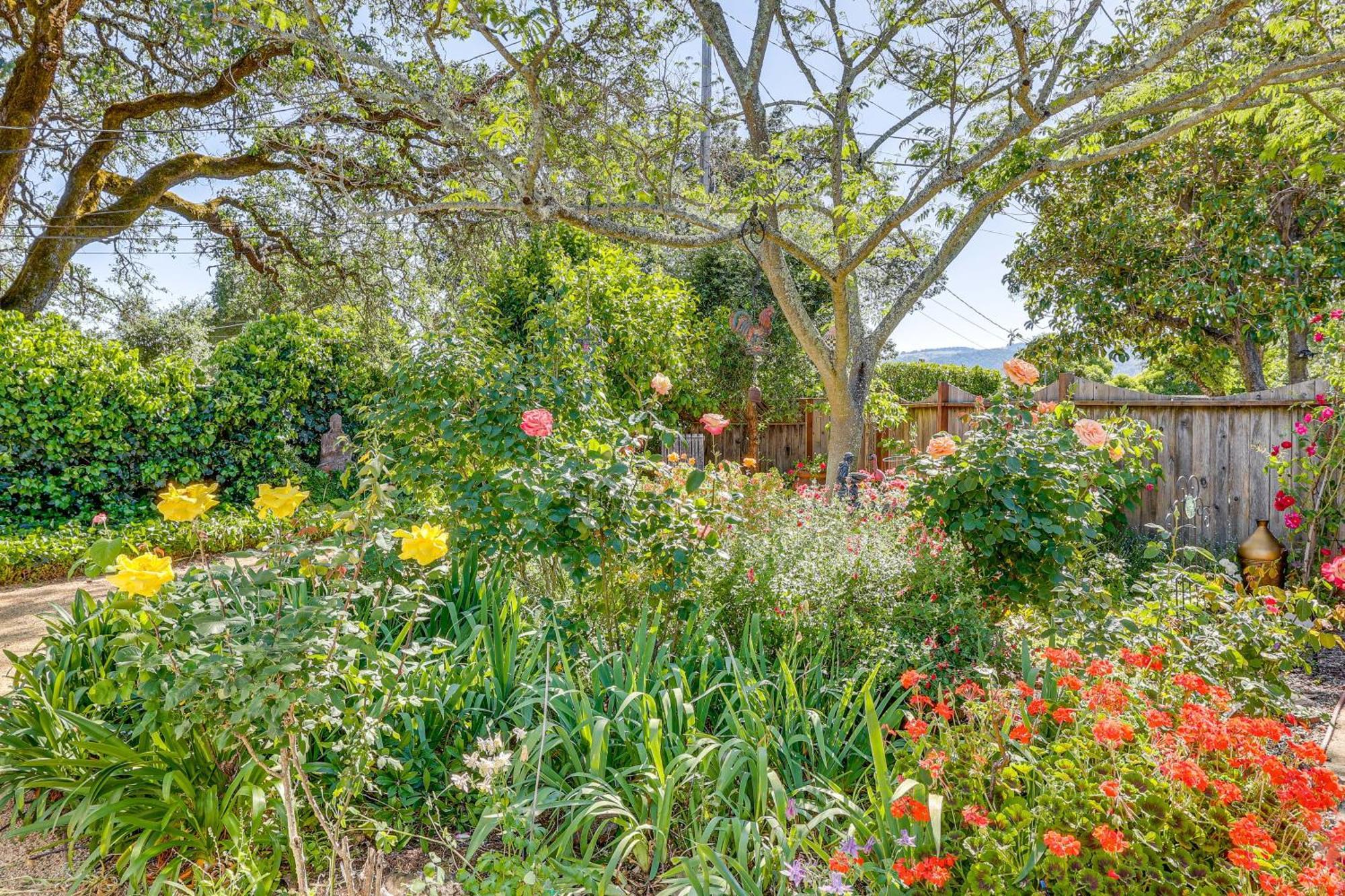 Romantic Casita With Garden And Deck 2 Miles To Plaza! Sonoma Bagian luar foto